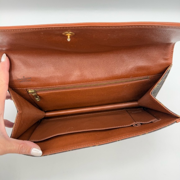 Louis Vuitton ‘Dame Pochette’ Monogram GM Brown - Picture 9 of 13